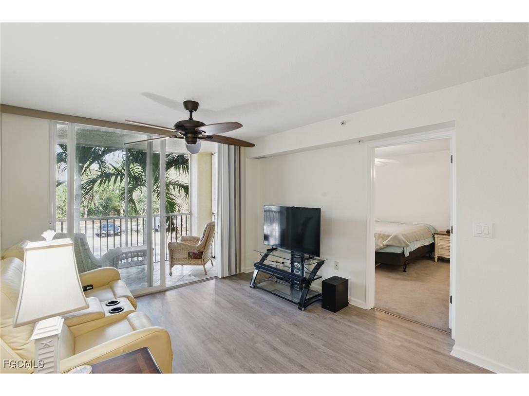 4113 Residence Drive #215 Fort Myers FL 33901 2025018139 image1