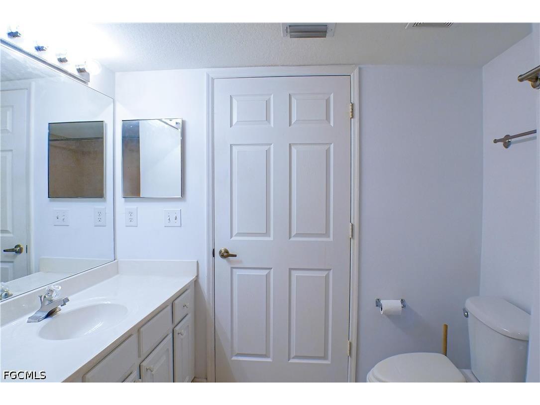 4113 Residence Drive #211 Fort Myers FL 33901 2026018214 image17
