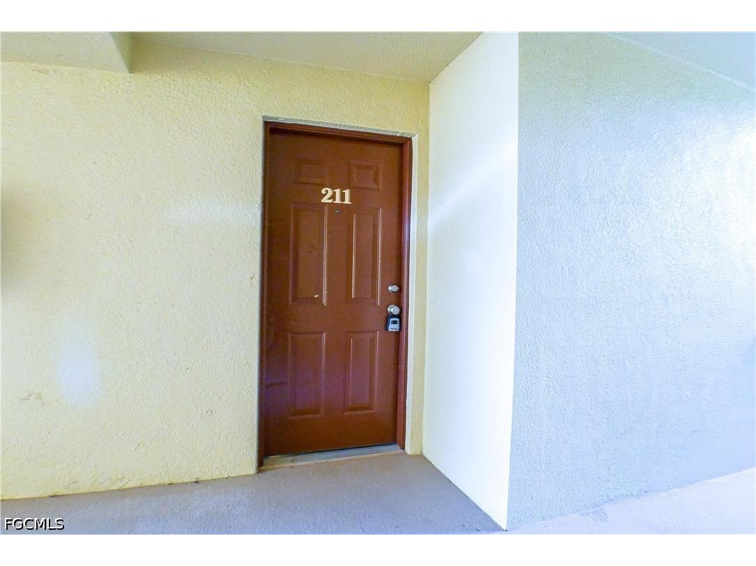 4113 Residence Drive #211 Fort Myers FL 33901 2026018214 image4