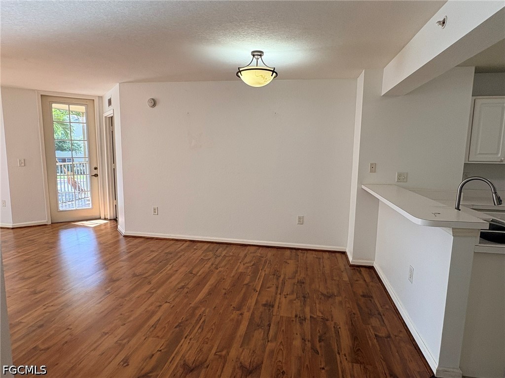 4113 Residence Drive #213 Fort Myers FL 33901 2026017328 image3