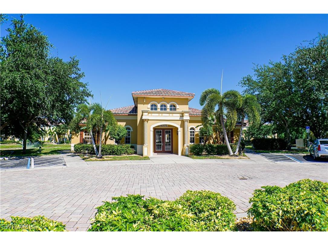 4113 Residence Drive Fort Myers FL 33901 224031973 image1