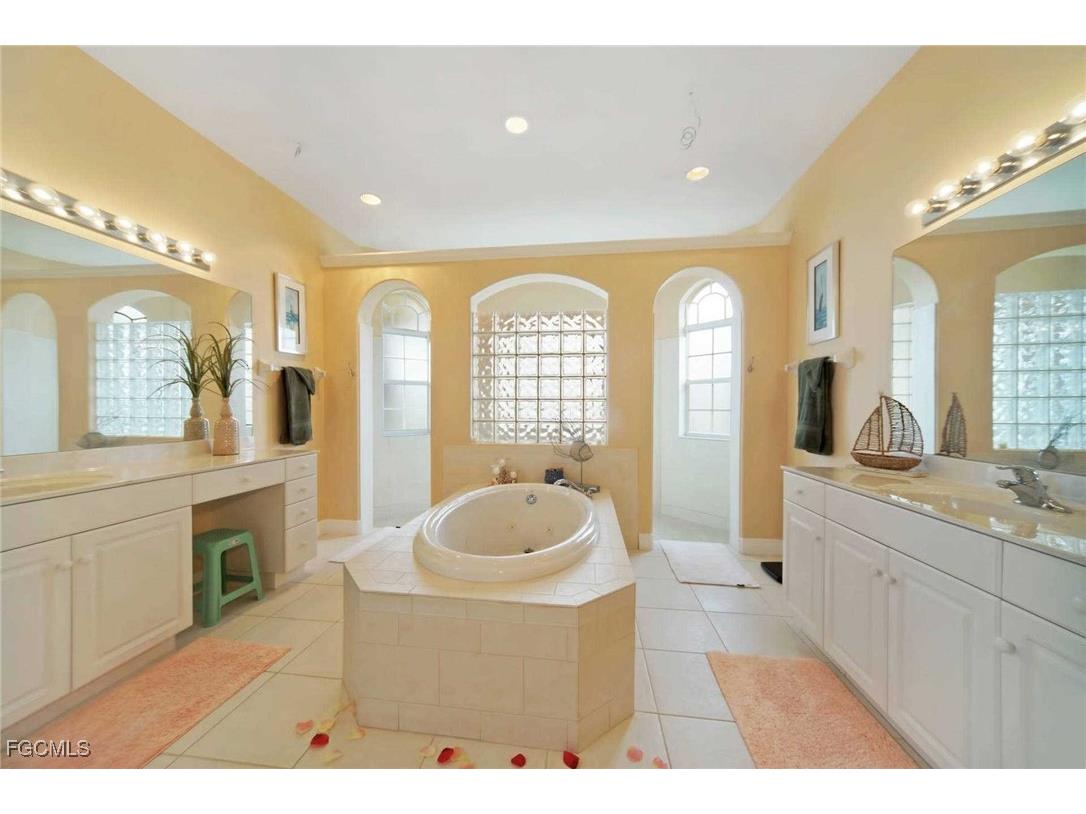 4114 NW 39th Lane Cape Coral FL 33993 2025009760 image12