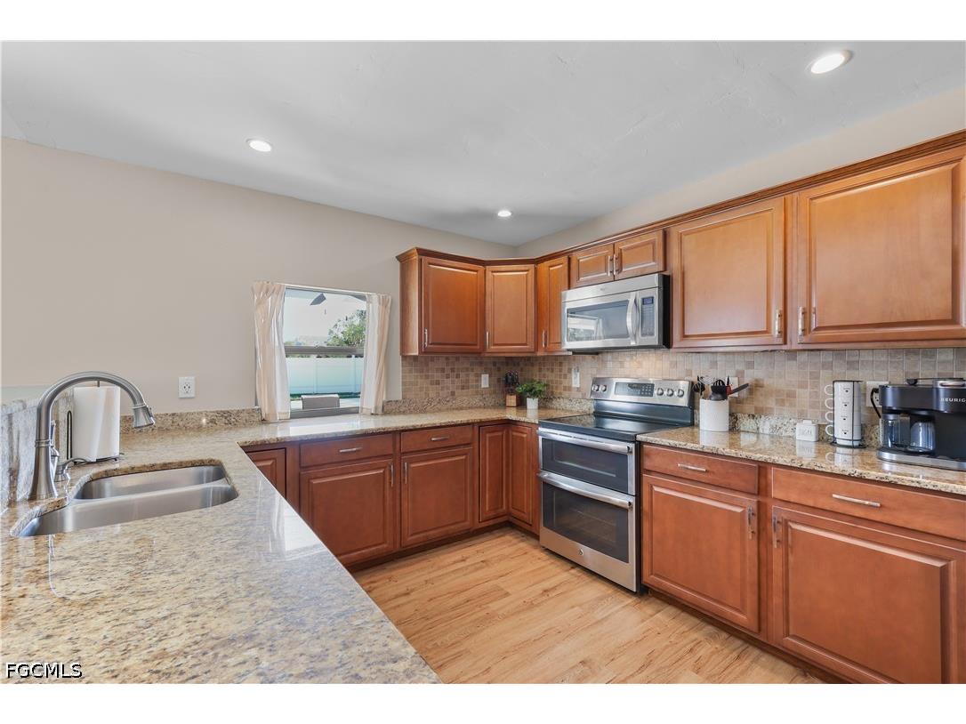 4115 SE 10th Place Cape Coral FL 33904 2026023150 image13