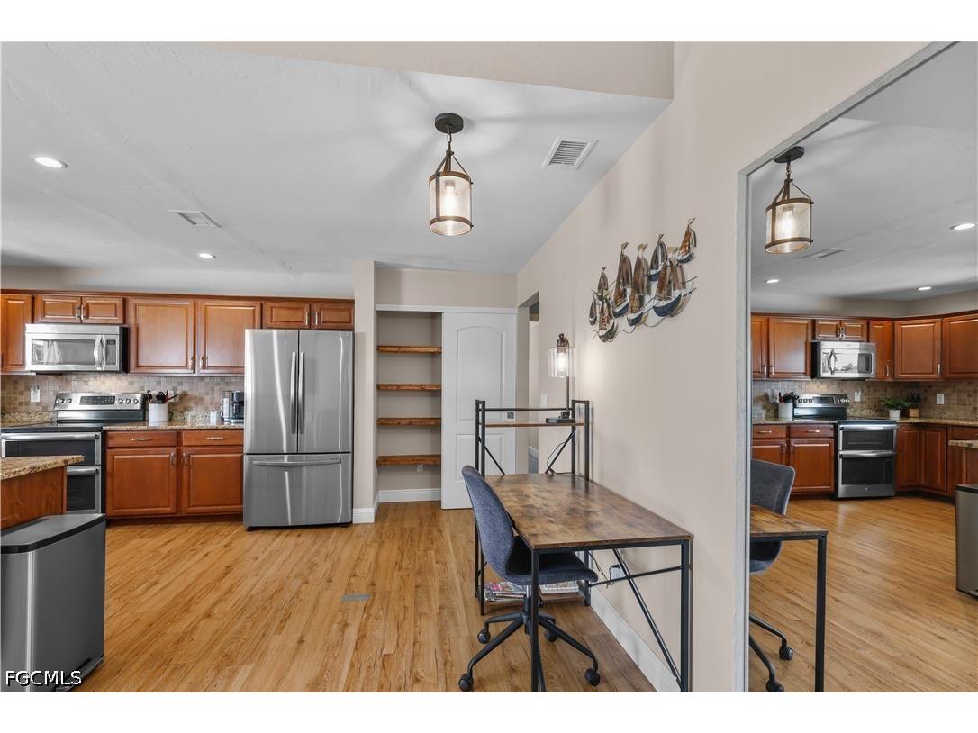 4115 SE 10th Place Cape Coral FL 33904 2026023150 image14