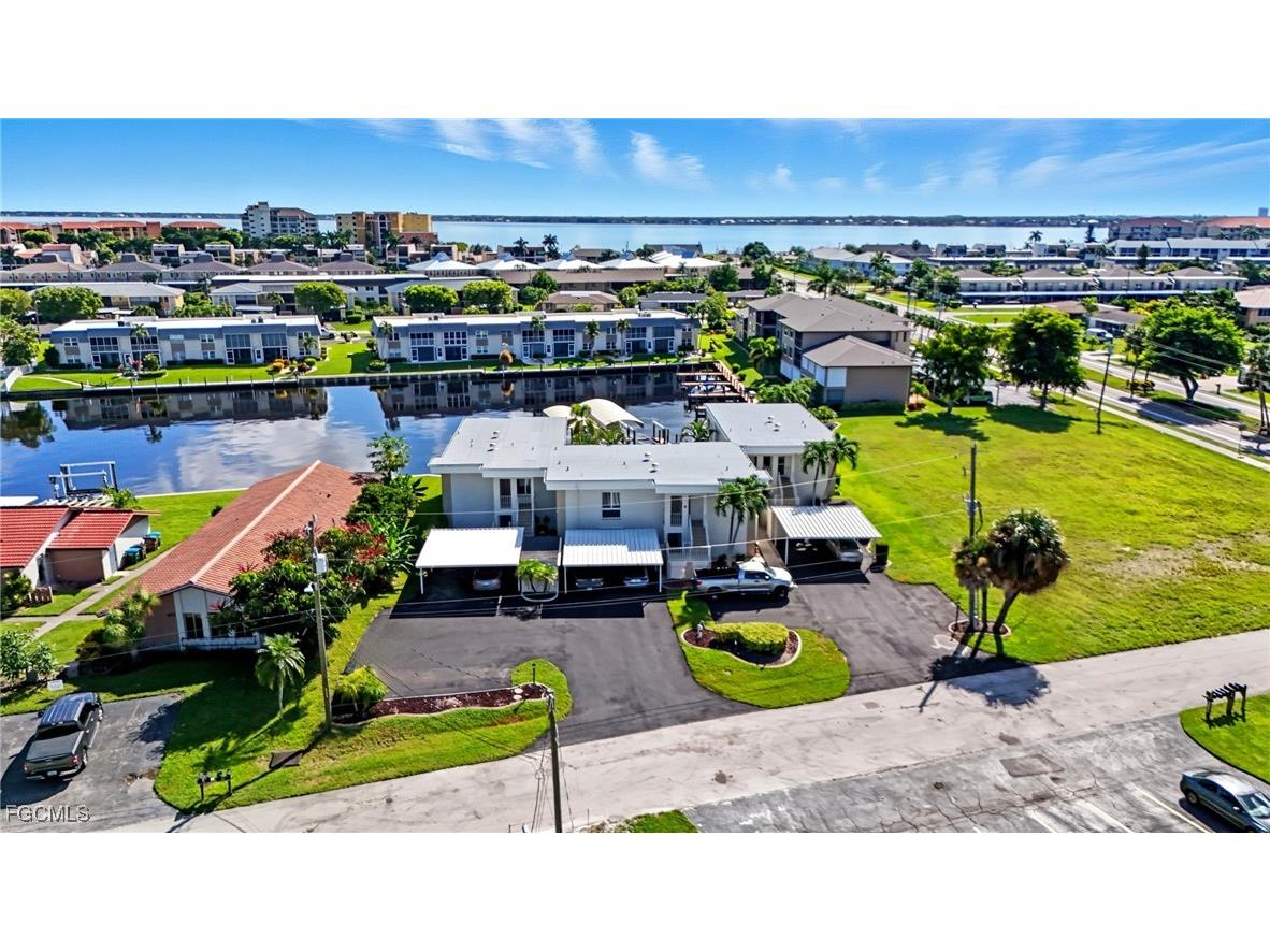4115 SE 18th Place #201 Cape Coral FL 33904 2025011981 image1