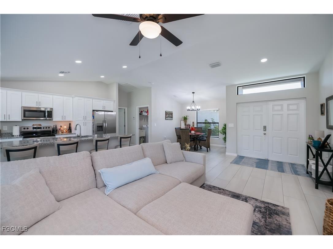 4118 11th Street SW Lehigh Acres FL 33976 2025013122 image2