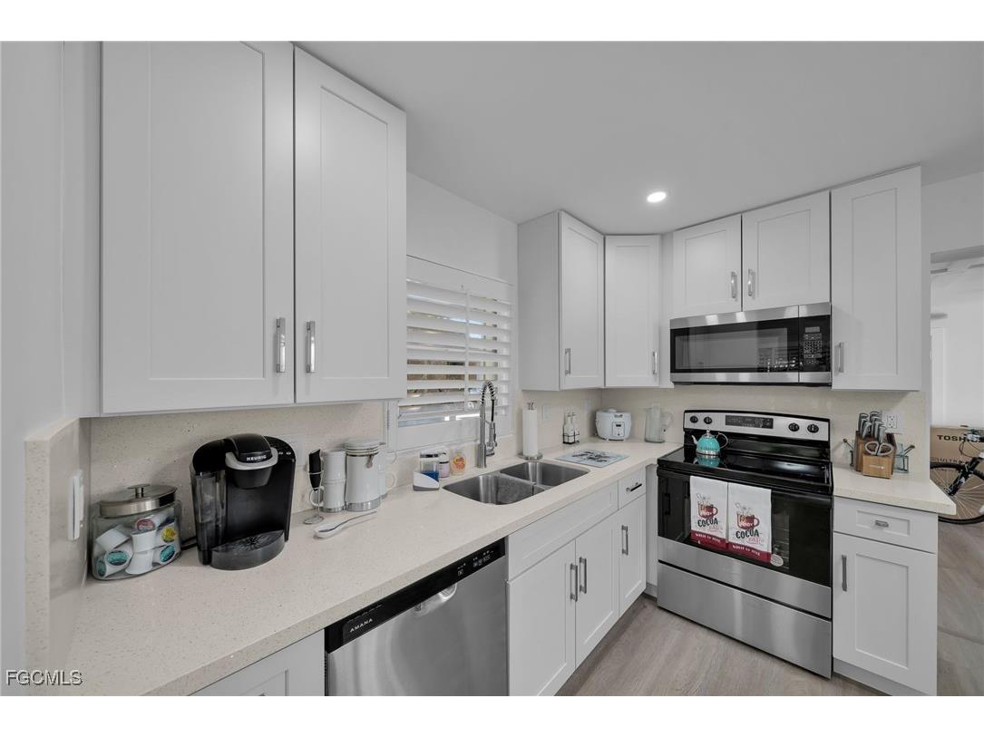 4118 SE 3rd Avenue Cape Coral FL 33904 2025004384 image9