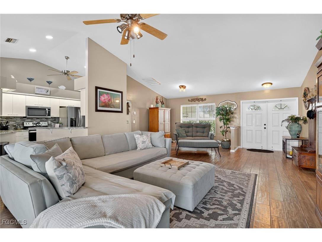 412 SE 13th Avenue Cape Coral FL 33990 2025017737 image7