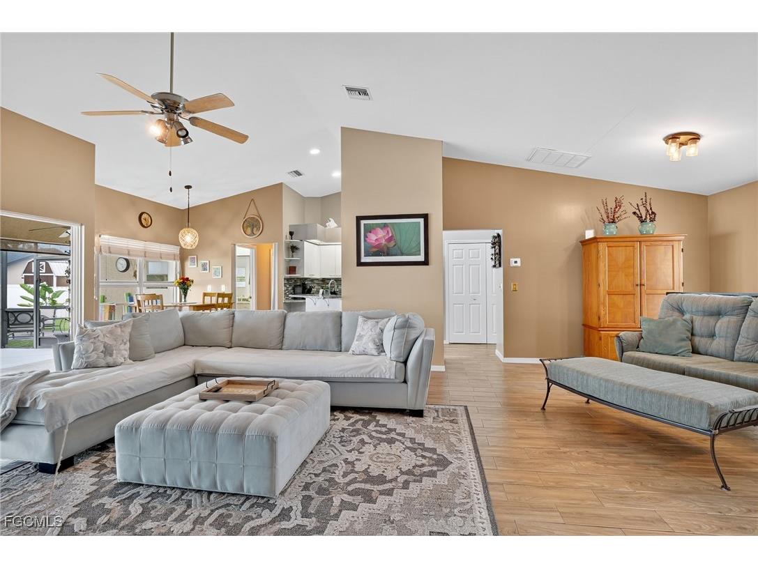 412 SE 13th Avenue Cape Coral FL 33990 2025017737 image8