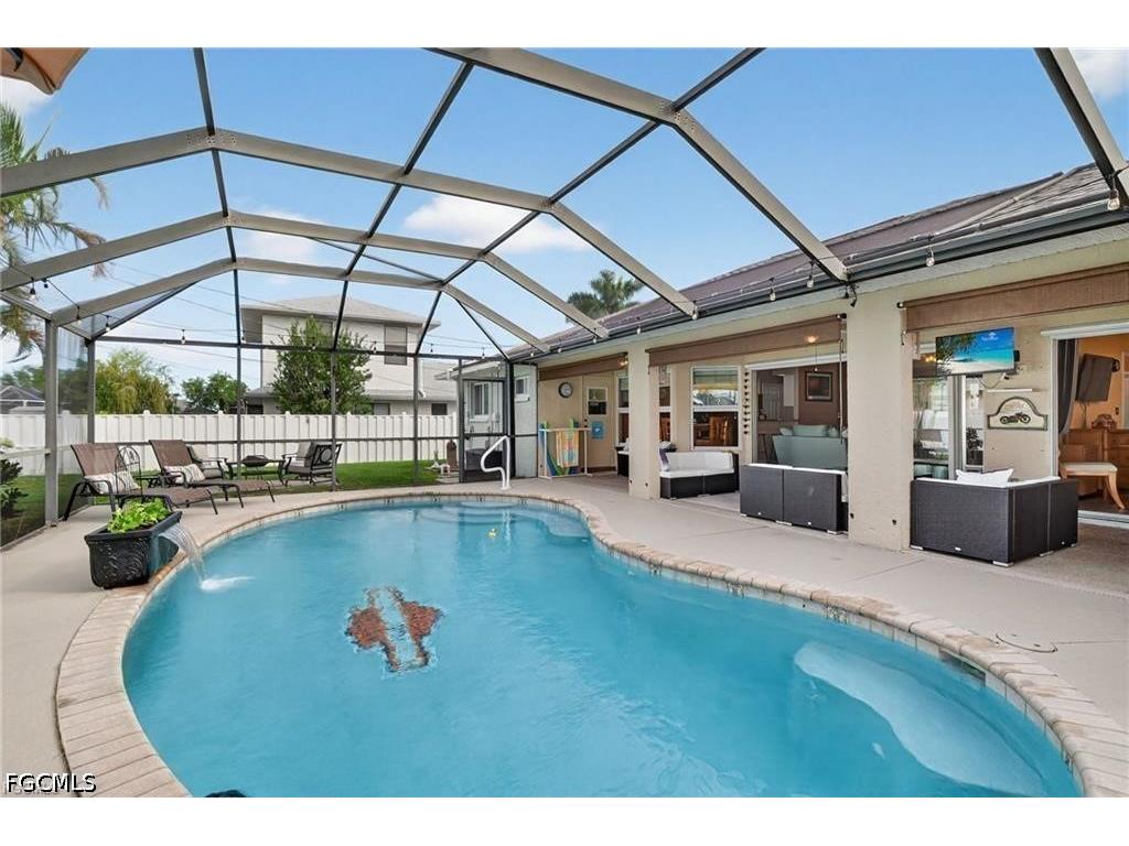 412 SE 13th Avenue Cape Coral FL 33990 2026024202 image1