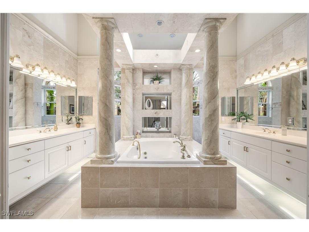 412 Terracina Way Naples FL 34119 225066812 image22