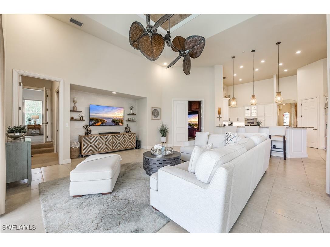 412 Terracina Way Naples FL 34119 225066812 image5