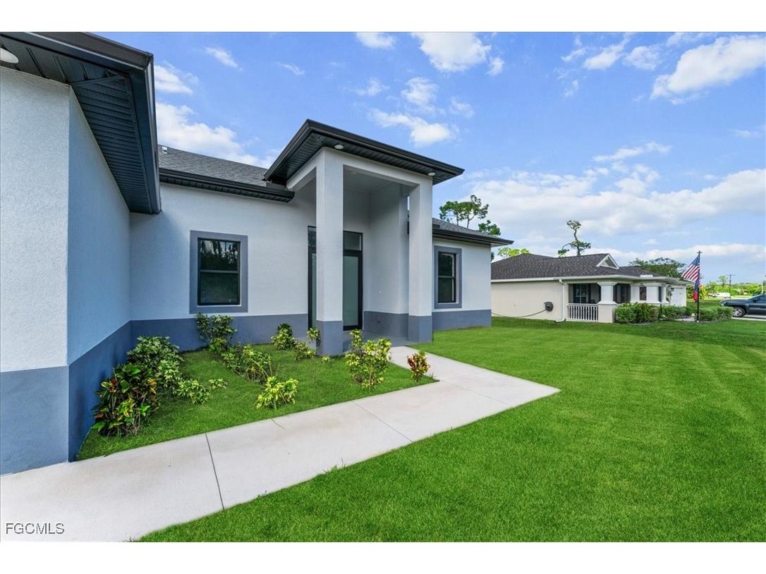4120 Garden Boulevard Cape Coral FL 33909 2025012264 image3