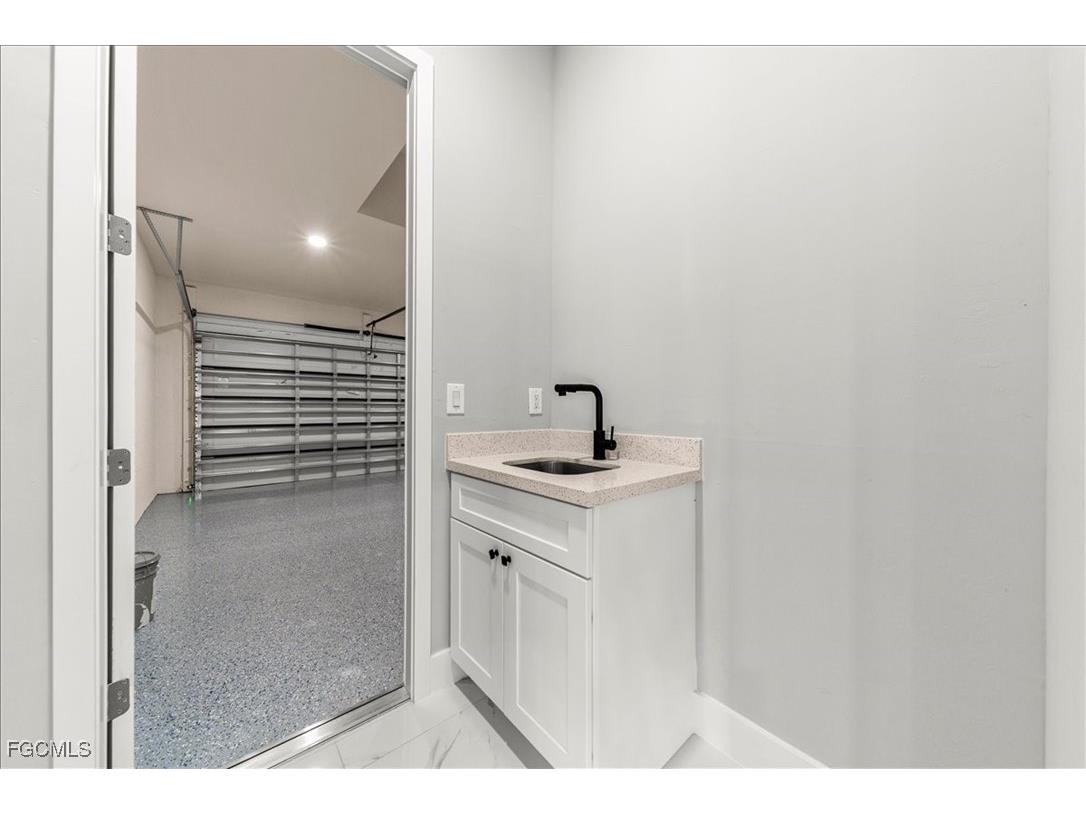 4120 Garden Boulevard Cape Coral FL 33909 2025012264 image32