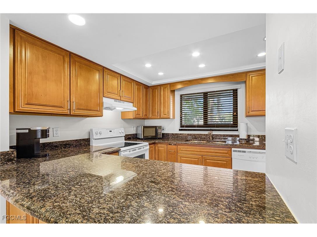 4120 Steamboat Bend E #104 Fort Myers FL 33919 2025006703 image4