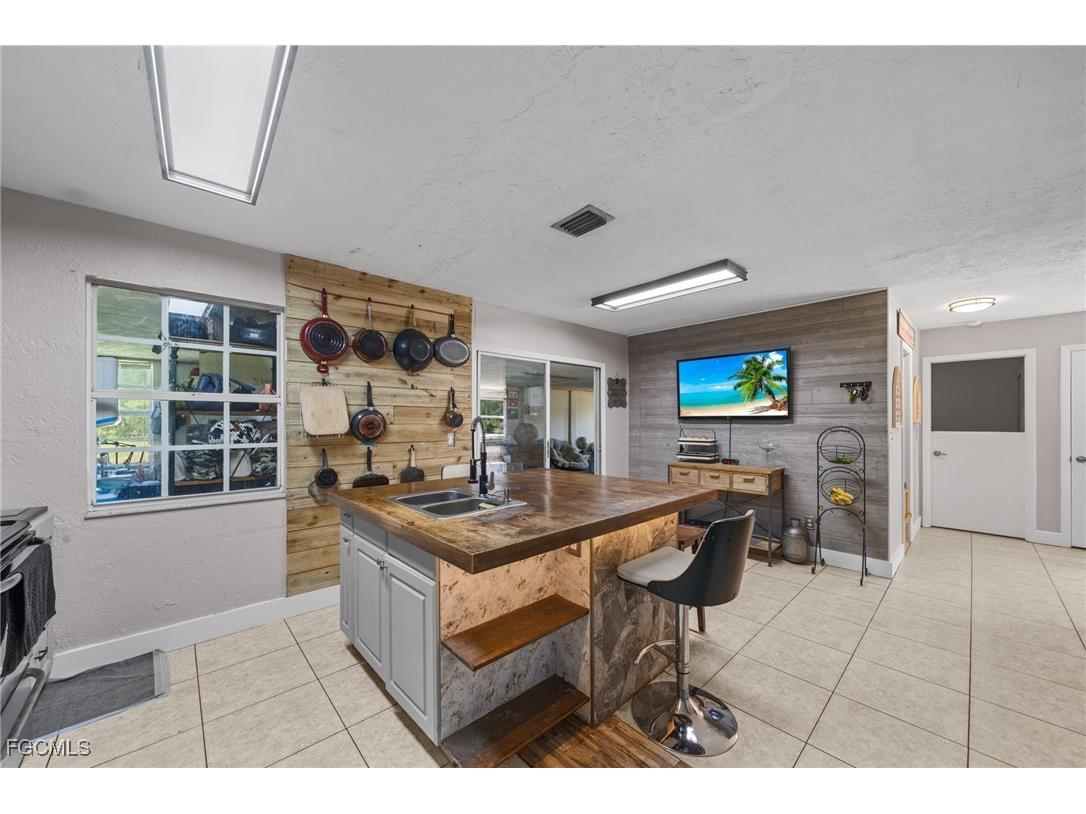 4121 16th Avenue NE Naples FL 34120 2025013878 image10