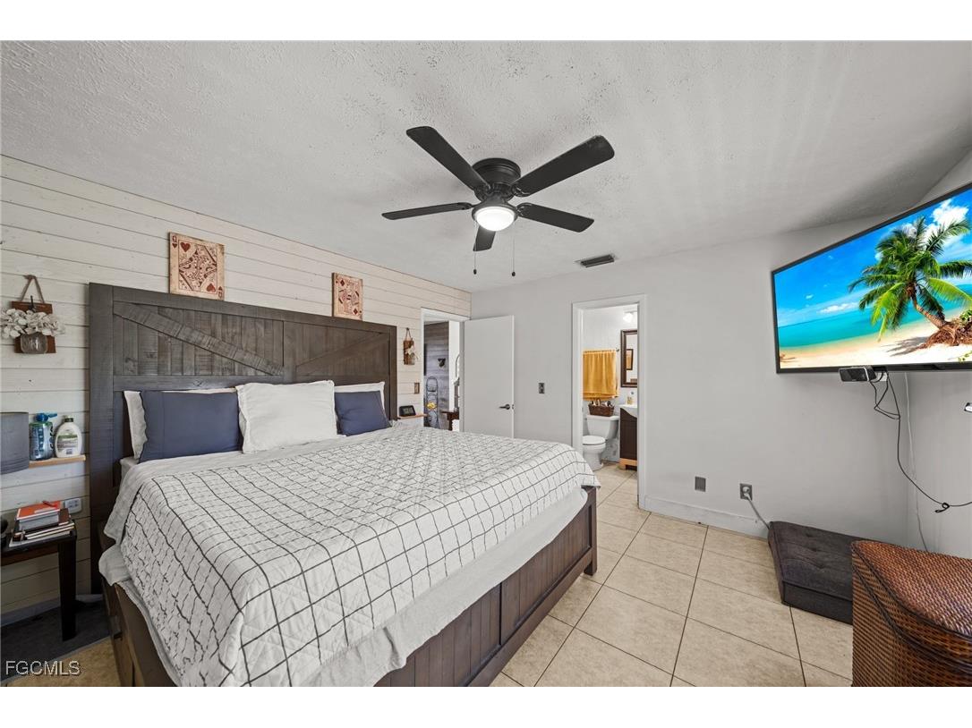 4121 16th Avenue NE Naples FL 34120 2025013878 image18