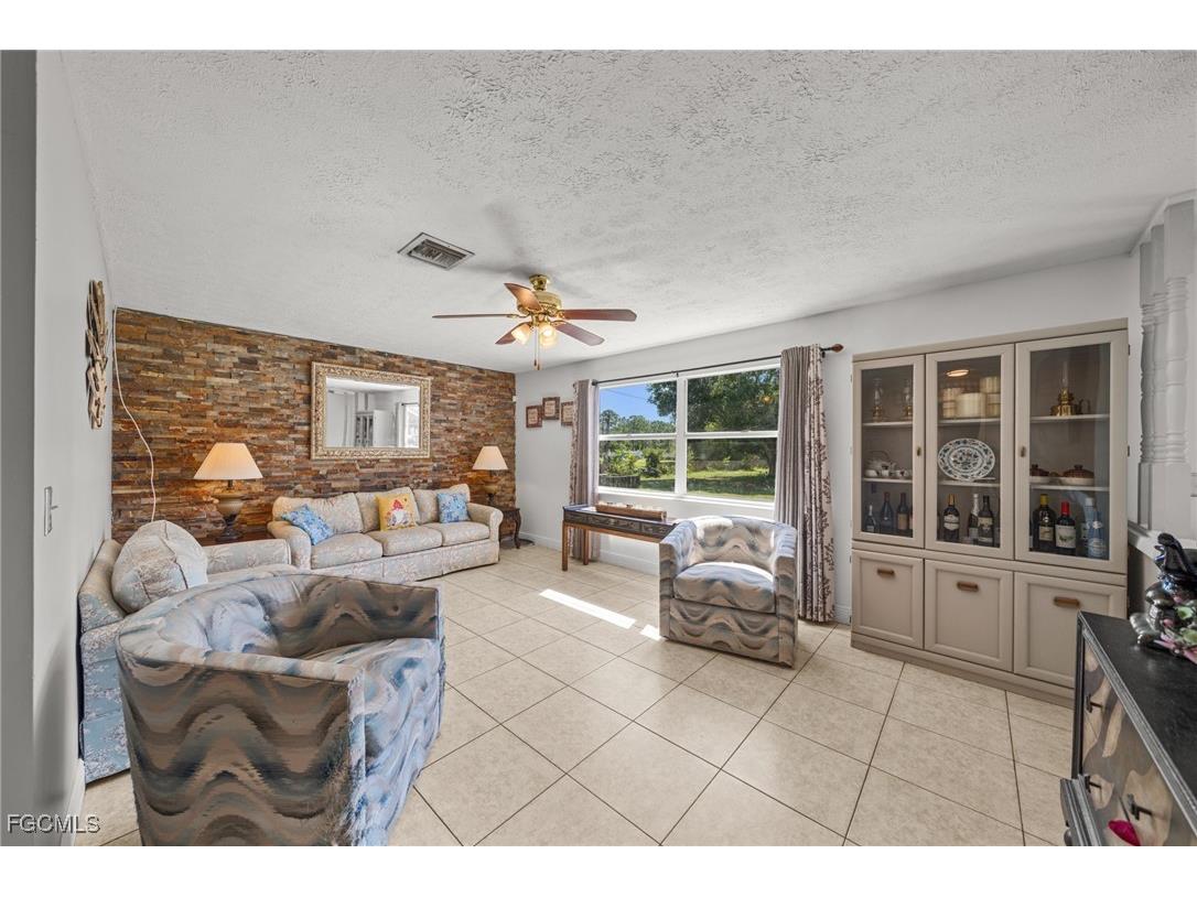 4121 16th Avenue NE Naples FL 34120 2025013878 image2