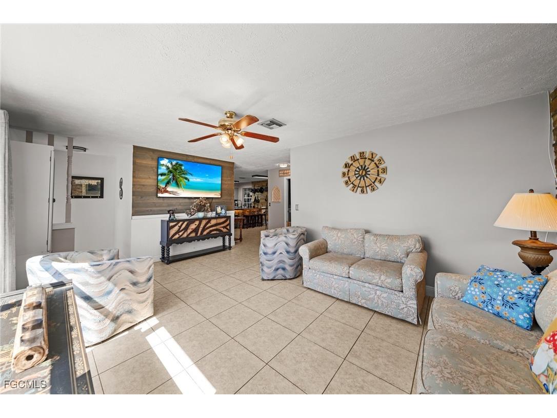 4121 16th Avenue NE Naples FL 34120 2025013878 image4