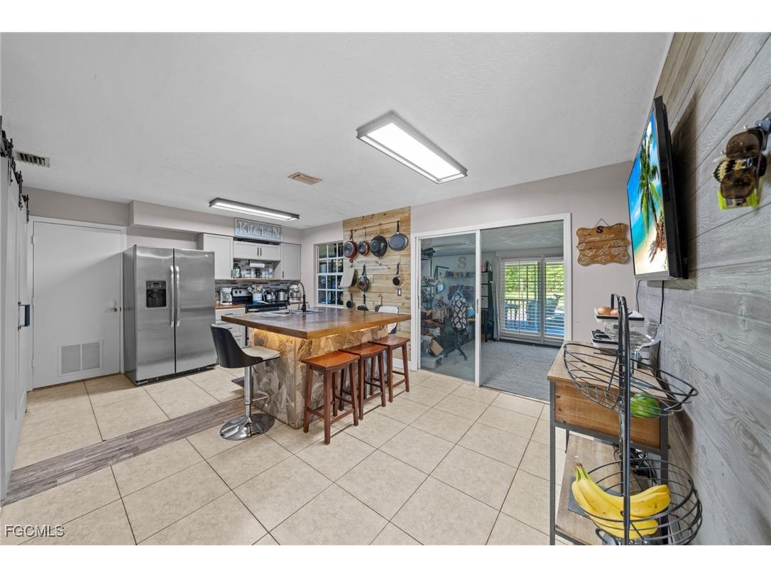 4121 16th Avenue NE Naples FL 34120 2025013878 image9