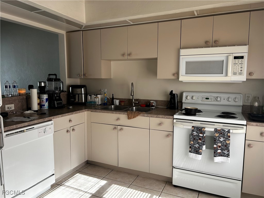 4121 & 4123 SW 7th Place Cape Coral FL 33914 2025005269 image15