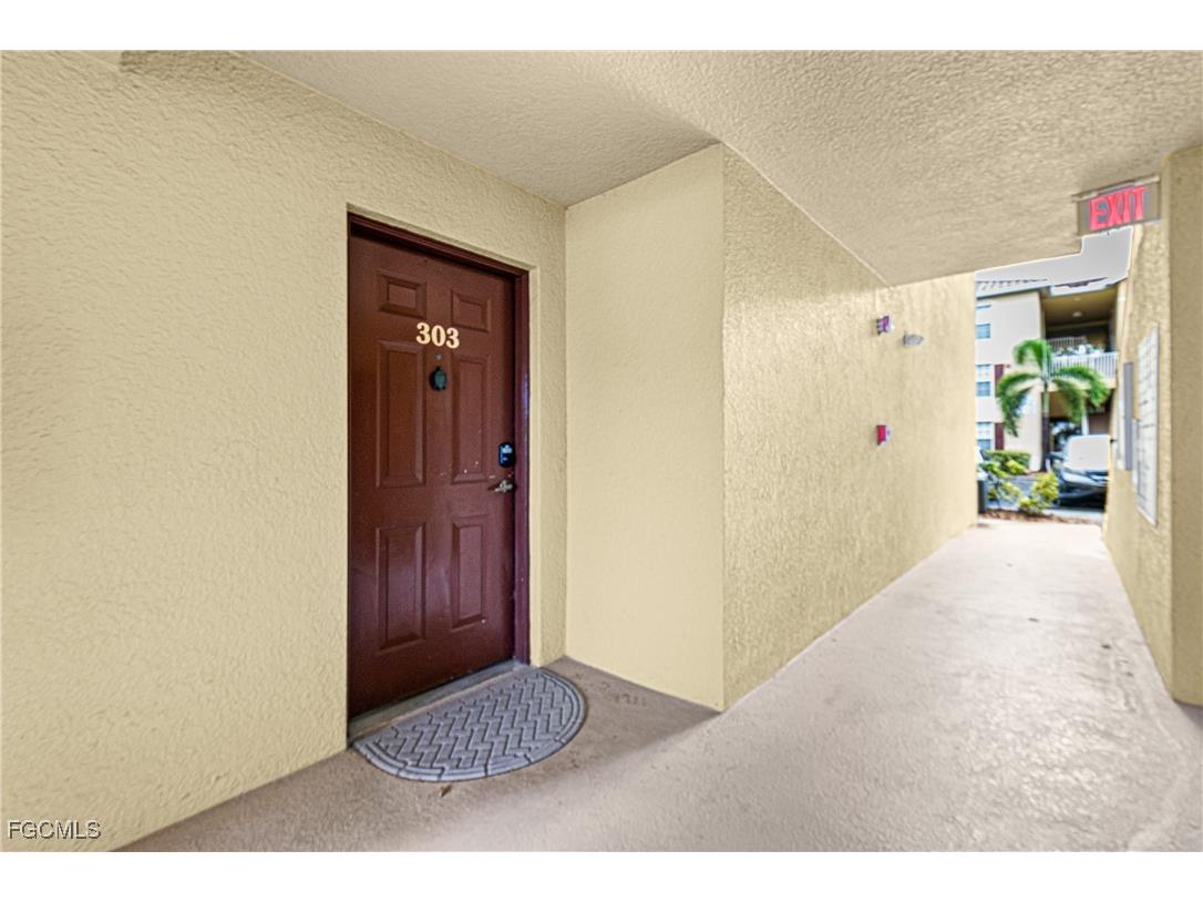 4121 Residence Drive #303 Fort Myers FL 33901 2025018547 image14