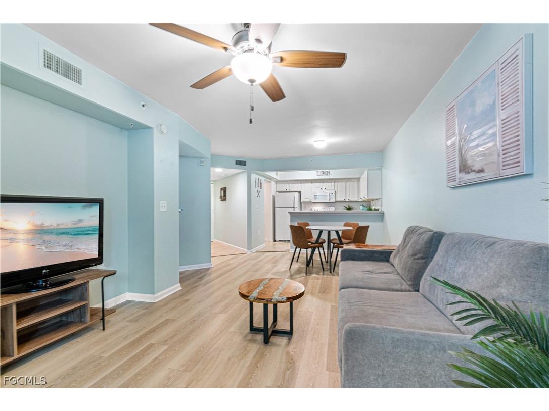 4121 Residence Drive #303 Fort Myers FL 33901 2025018547 image28