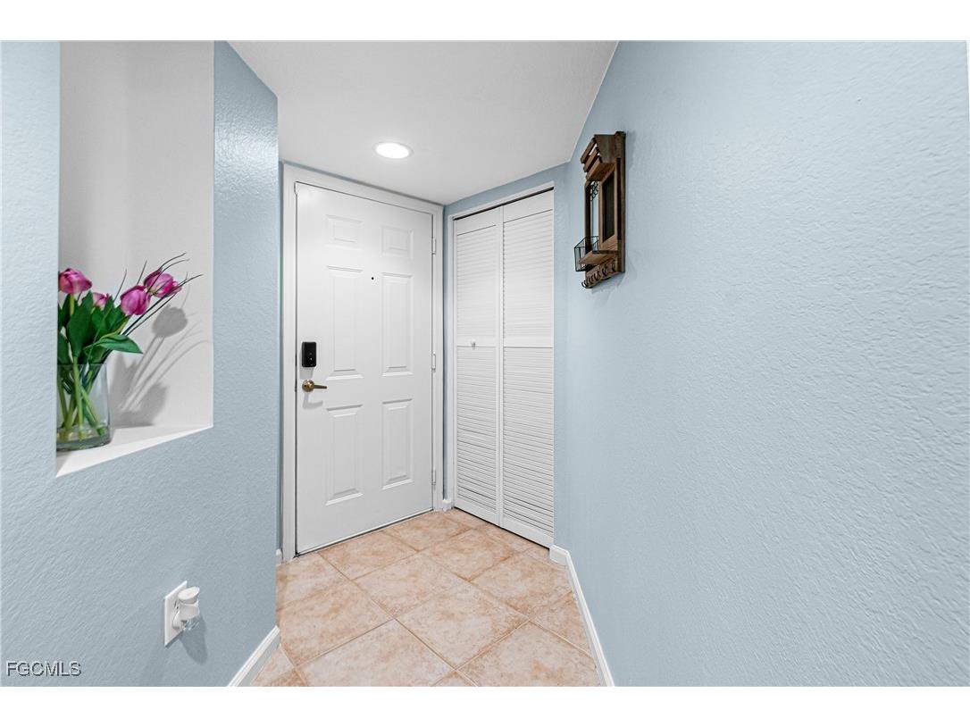 4121 Residence Drive #303 Fort Myers FL 33901 2025018547 image3
