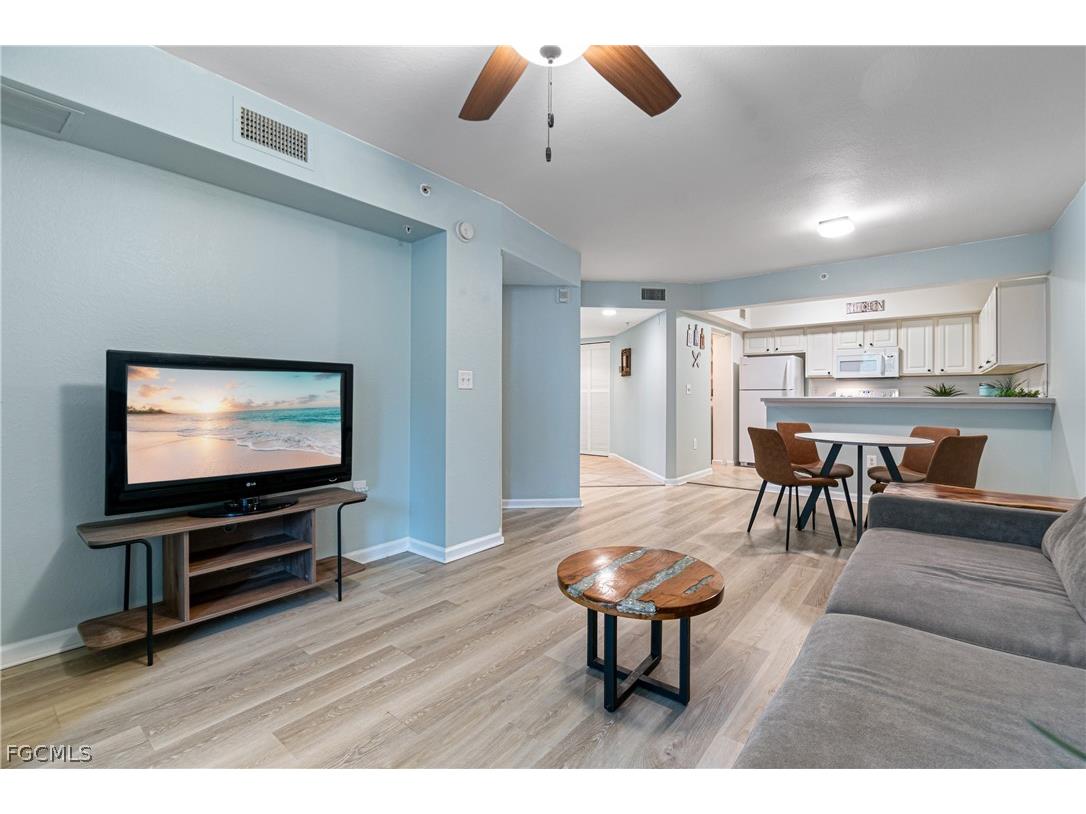 4121 Residence Drive #303 Fort Myers FL 33901 2025018547 image35