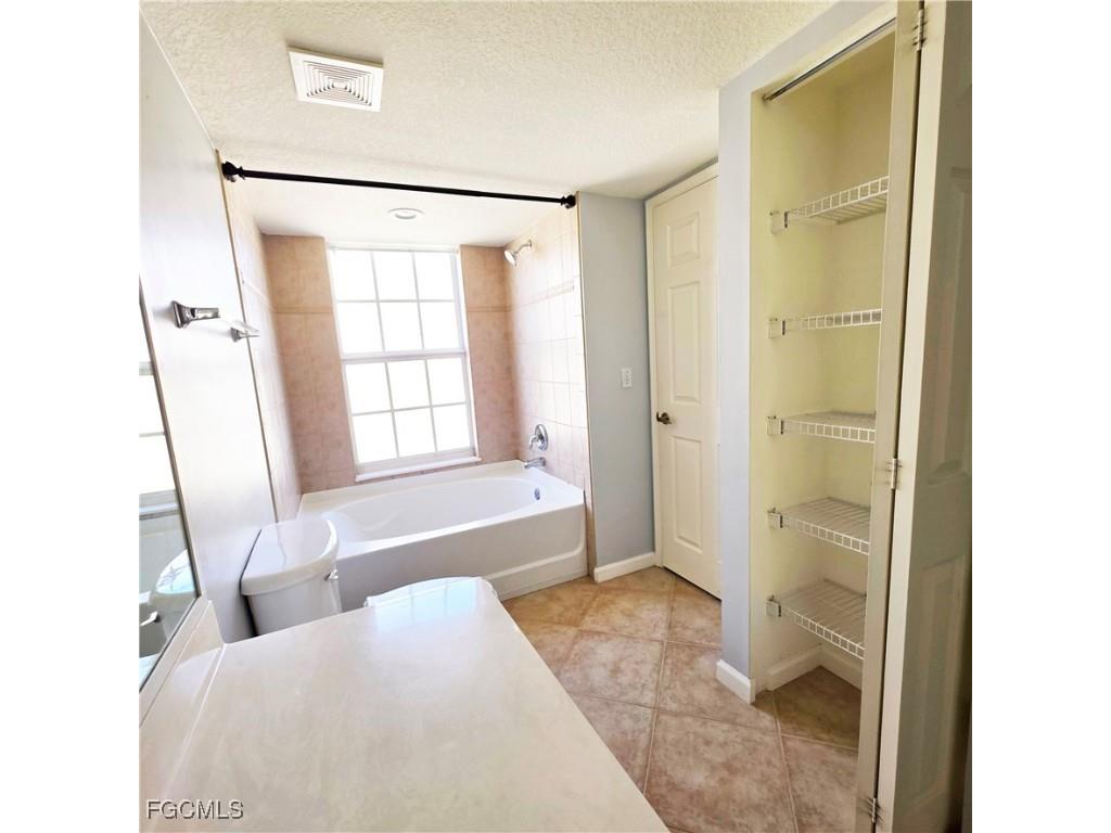 4121 Residence Drive #323 Fort Myers FL 33901 2025016097 image12