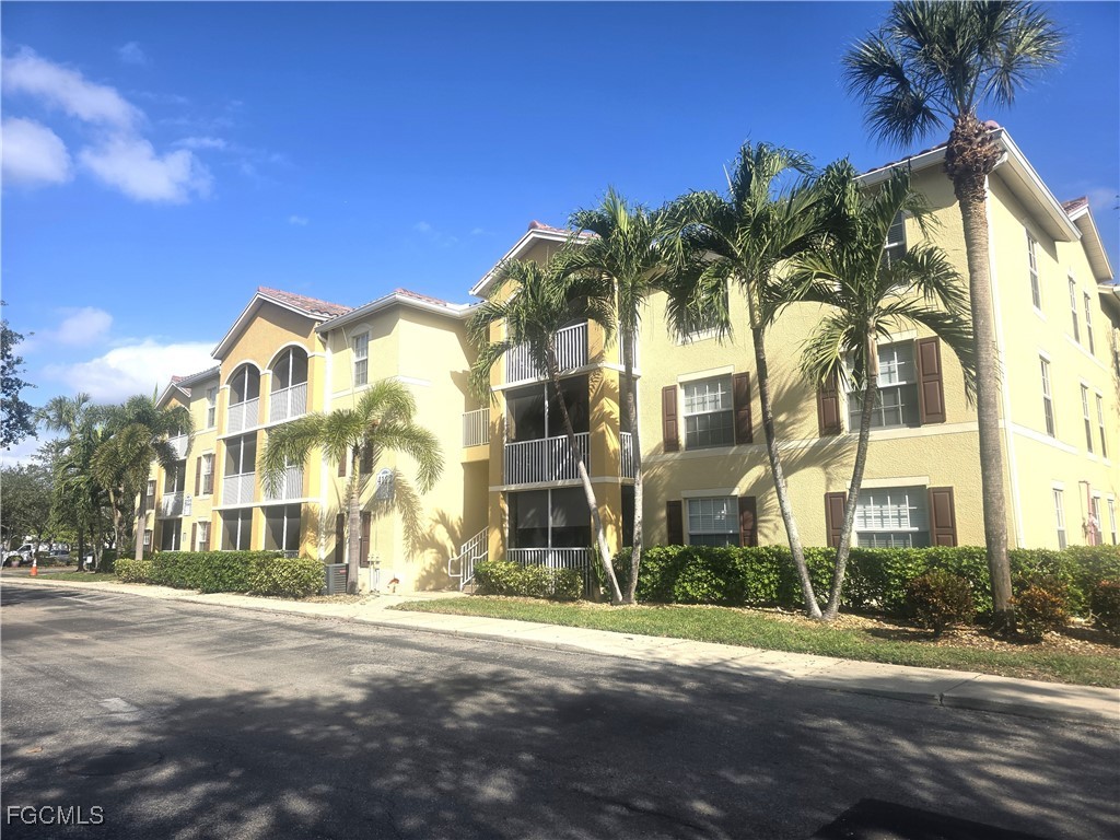 4122 Residence Drive #108 Fort Myers FL 33901 2025022959 image1