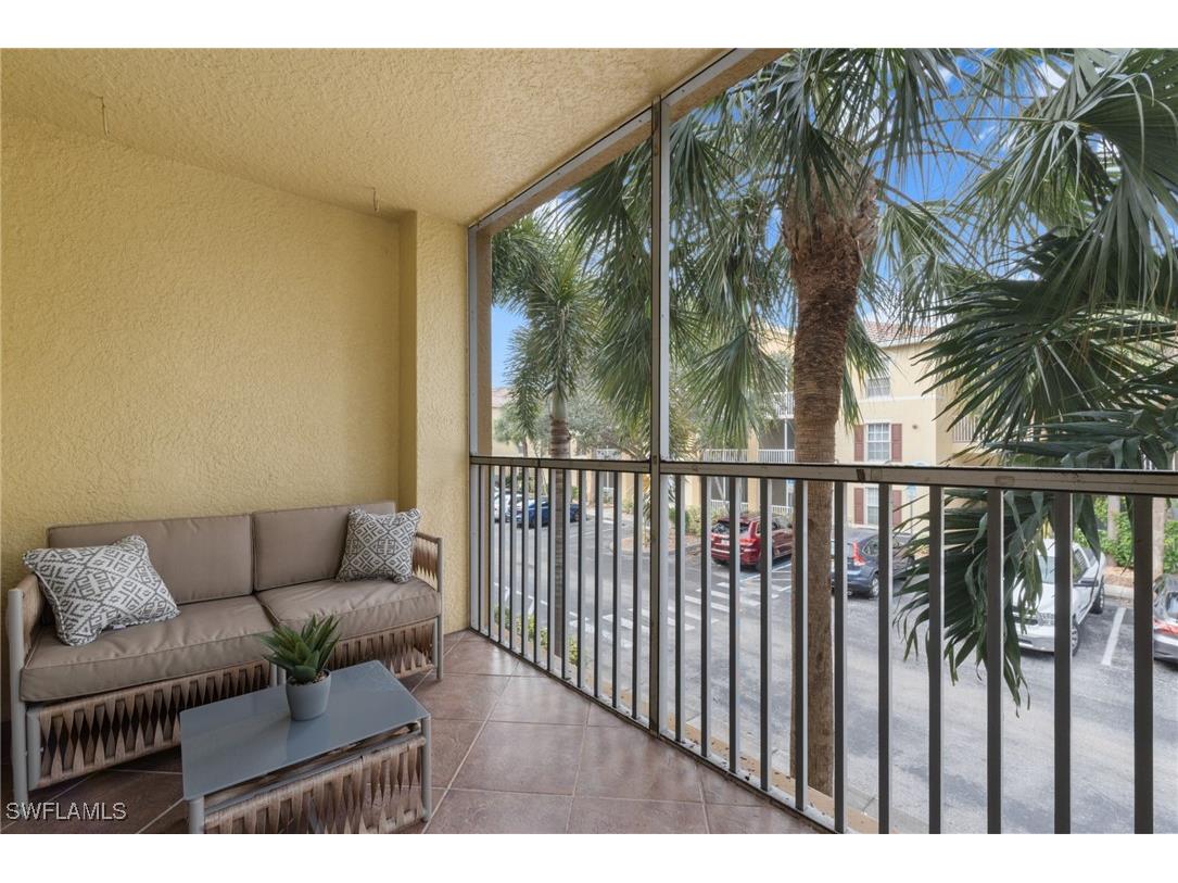 4122 Residence Drive #109 Fort Myers FL 33901 224105351 image1