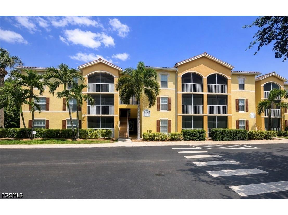 4122 Residence Drive #117 Fort Myers FL 33901 2026016378 image1