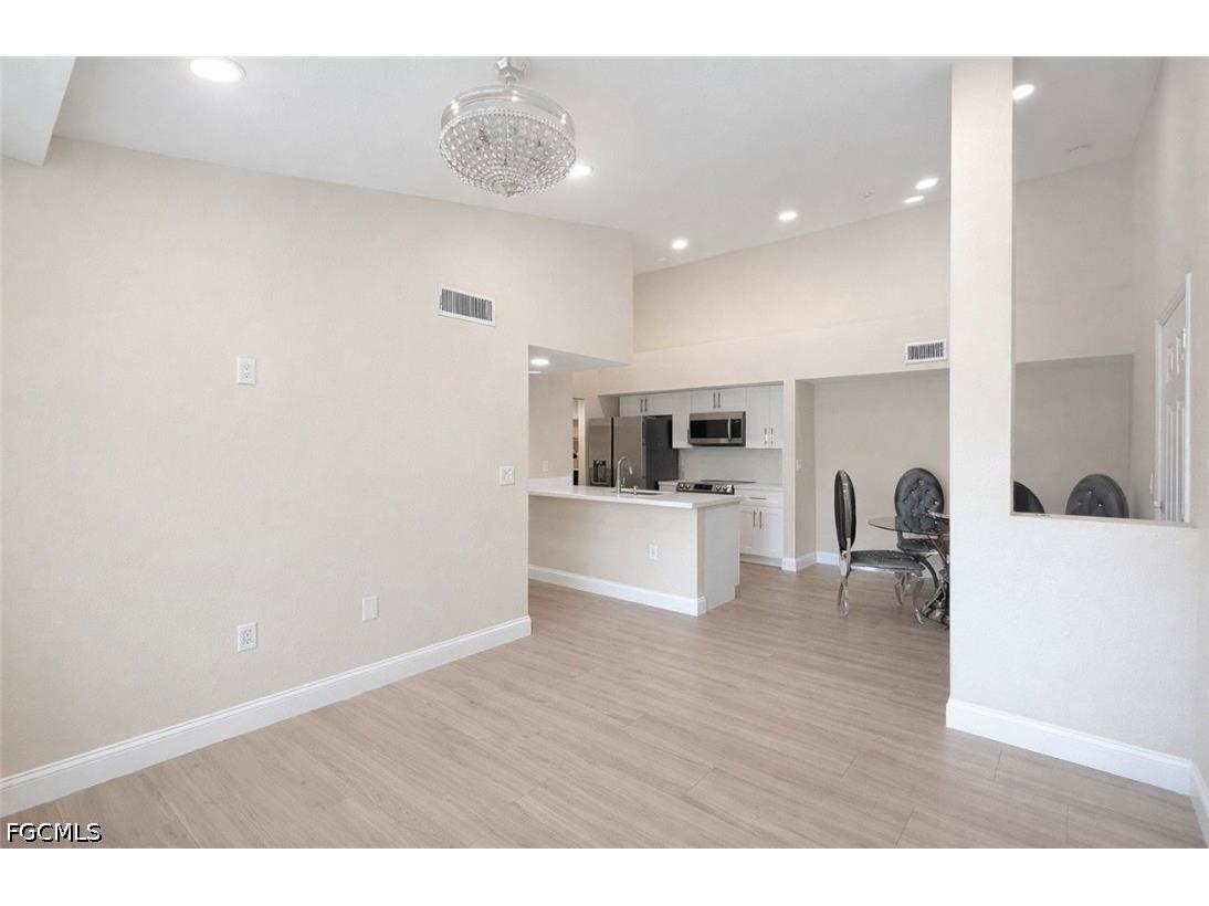 4122 Residence Drive #117 Fort Myers FL 33901 2026016378 image5