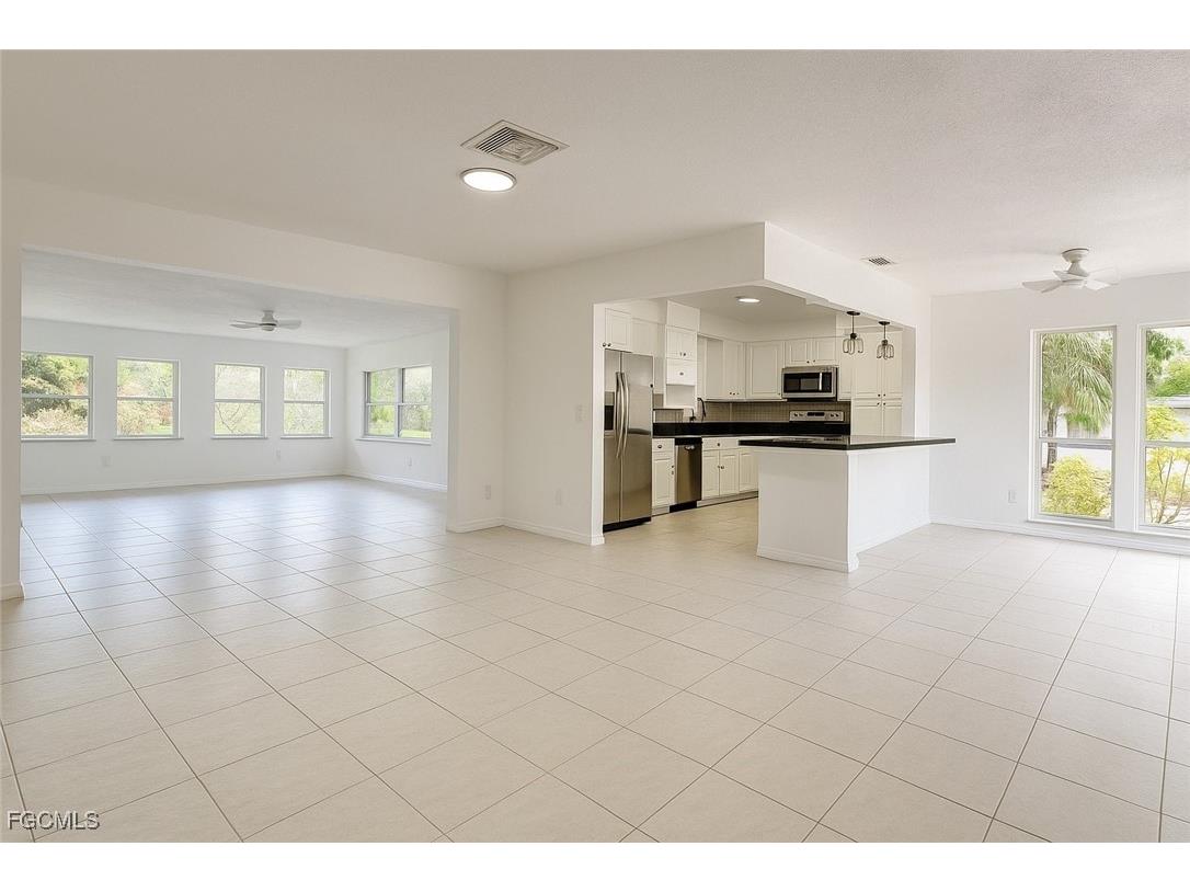 4123 SE 3rd Avenue Cape Coral FL 33904 2025018871 image3