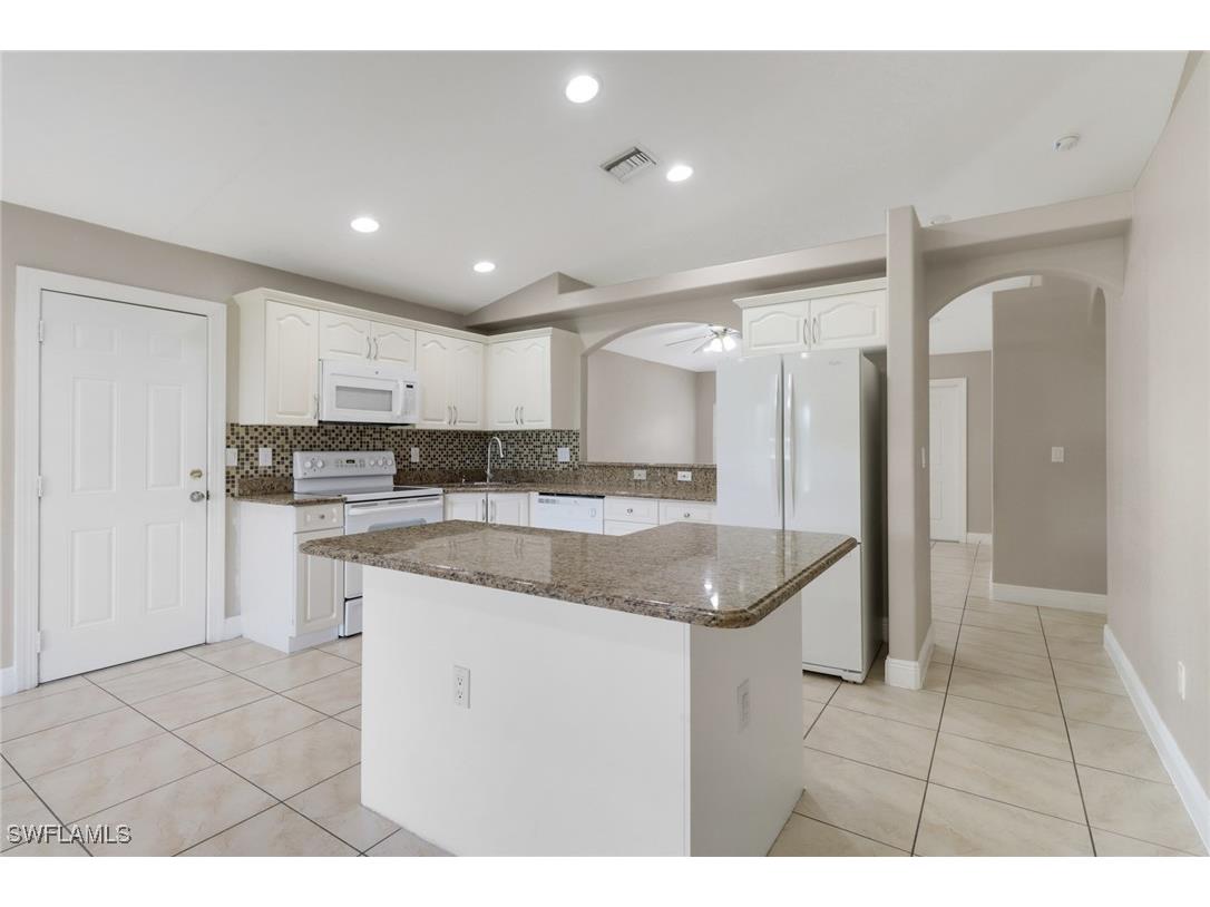 4125 20th Avenue NE Naples FL 34120 225063408 image8