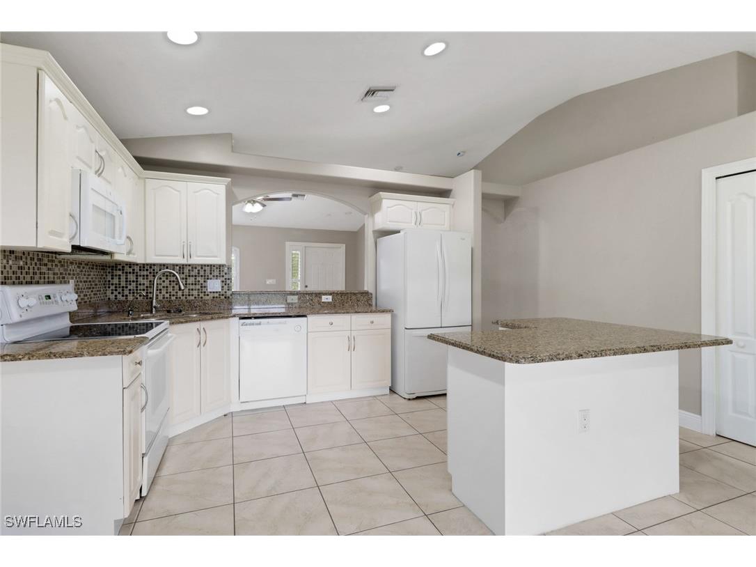 4125 20th Avenue NE Naples FL 34120 225066995 image9