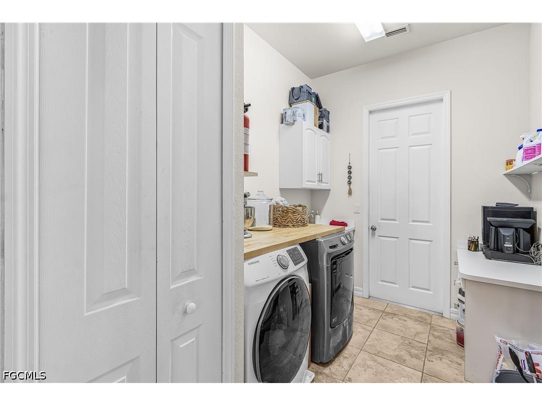 4125 Jacaranda Parkway W Cape Coral FL 33993 2026020369 image15