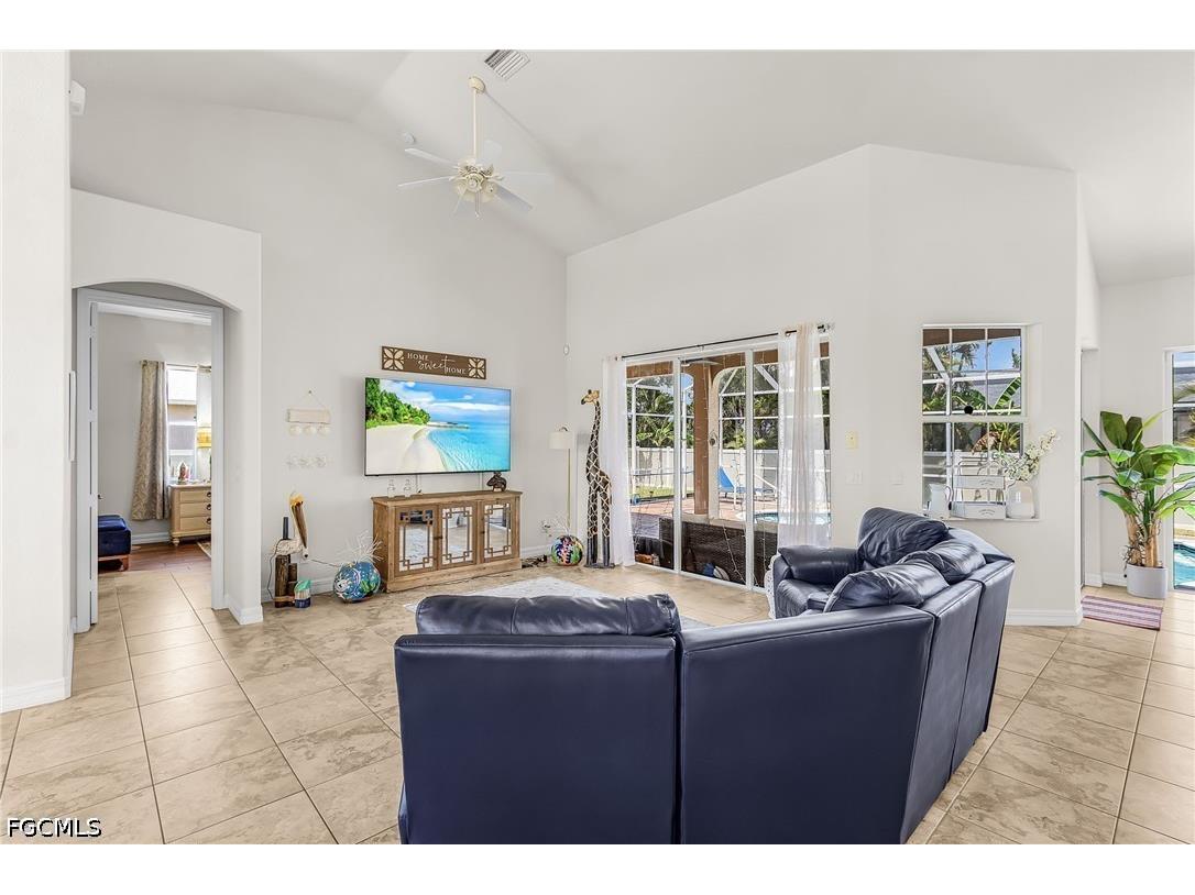 4125 Jacaranda Parkway W Cape Coral FL 33993 2026020369 image5