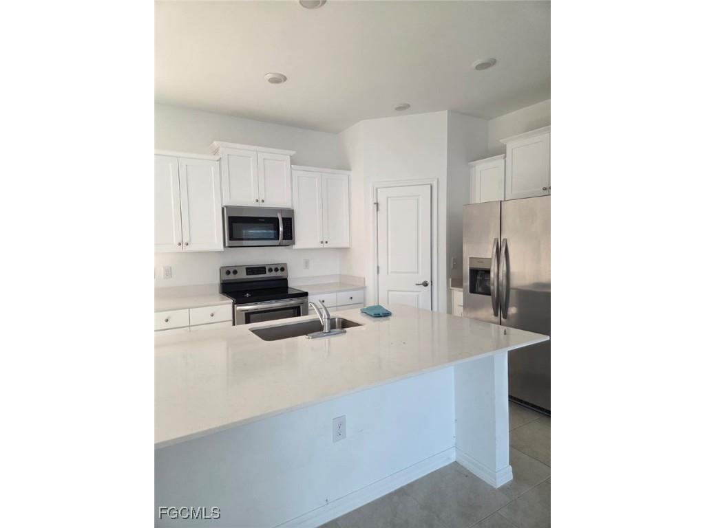 4125 NE 15th Place Cape Coral FL 33909 2026004861 image3