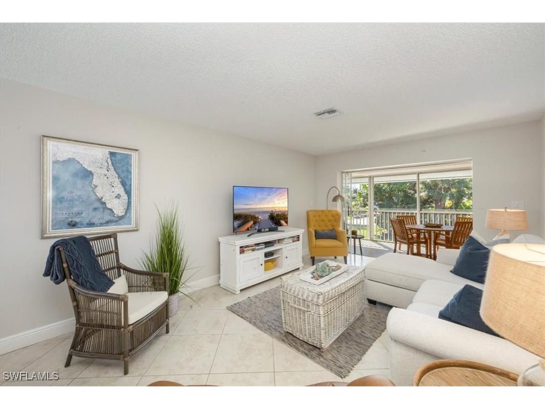 4126 Belair Lane #B6 Naples FL 34103 226000536 image1