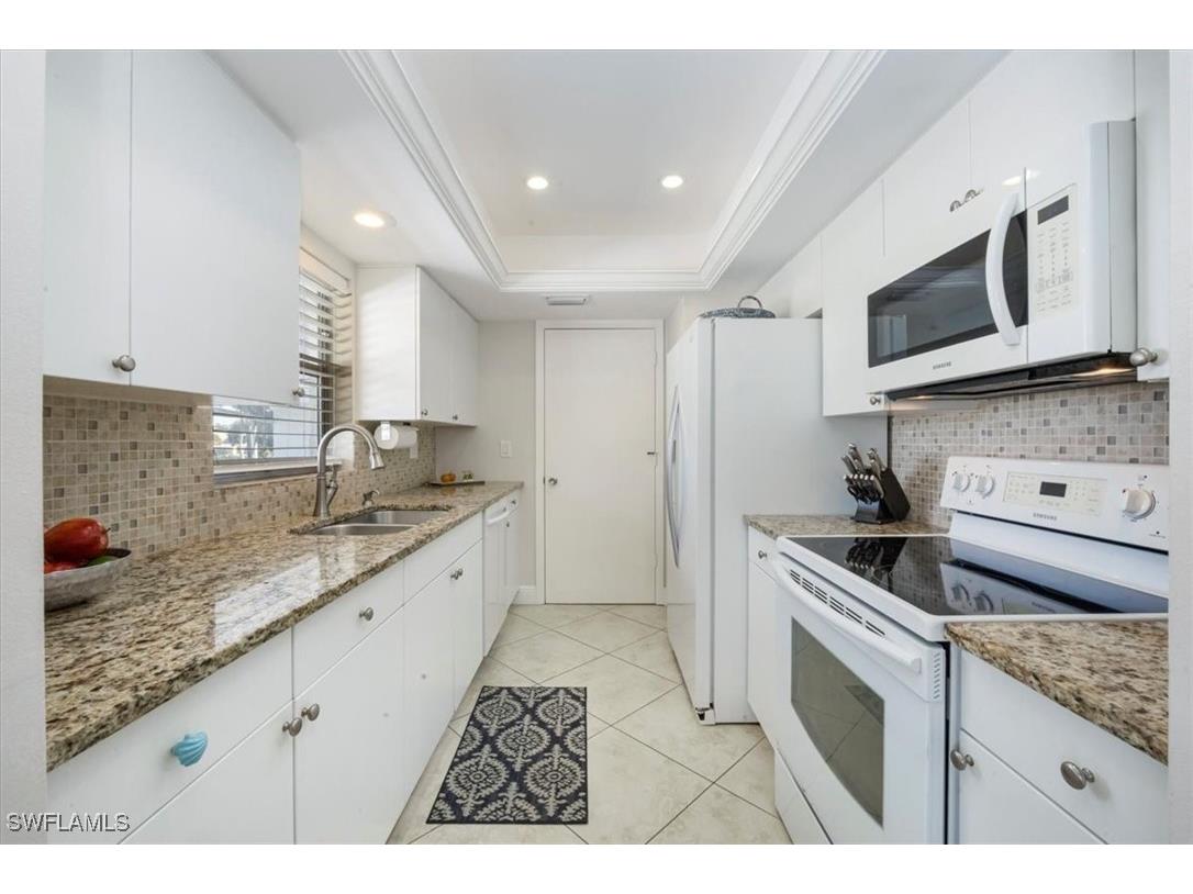 4126 Belair Lane #B6 Naples FL 34103 226000536 image11