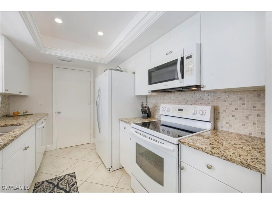 4126 Belair Lane #B6 Naples FL 34103 226000536 image12