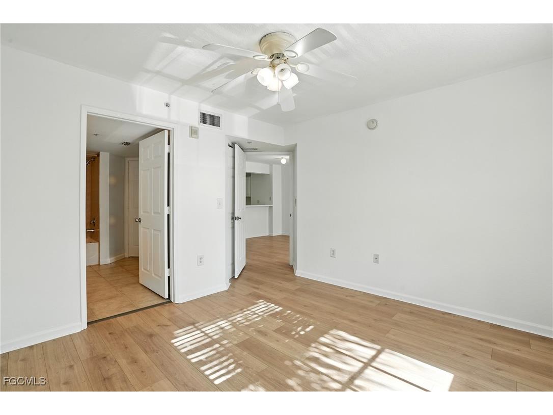 4127 Residence Drive #411 Fort Myers FL 33901 2025005980 image15