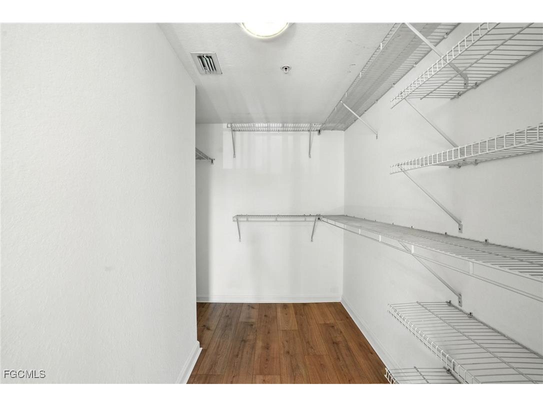 4127 Residence Drive #411 Fort Myers FL 33901 2025005980 image18