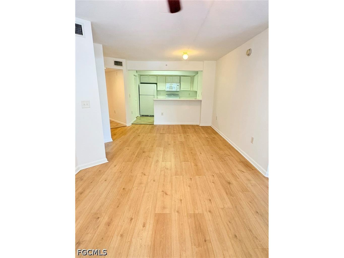 4127 Residence Drive #411 Fort Myers FL 33901 2026023488 image6