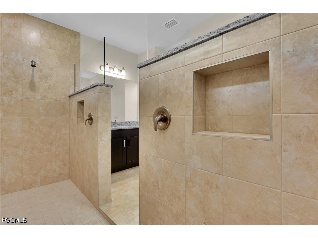4128 NE 21st Avenue Cape Coral FL 33909 2026016020 image16