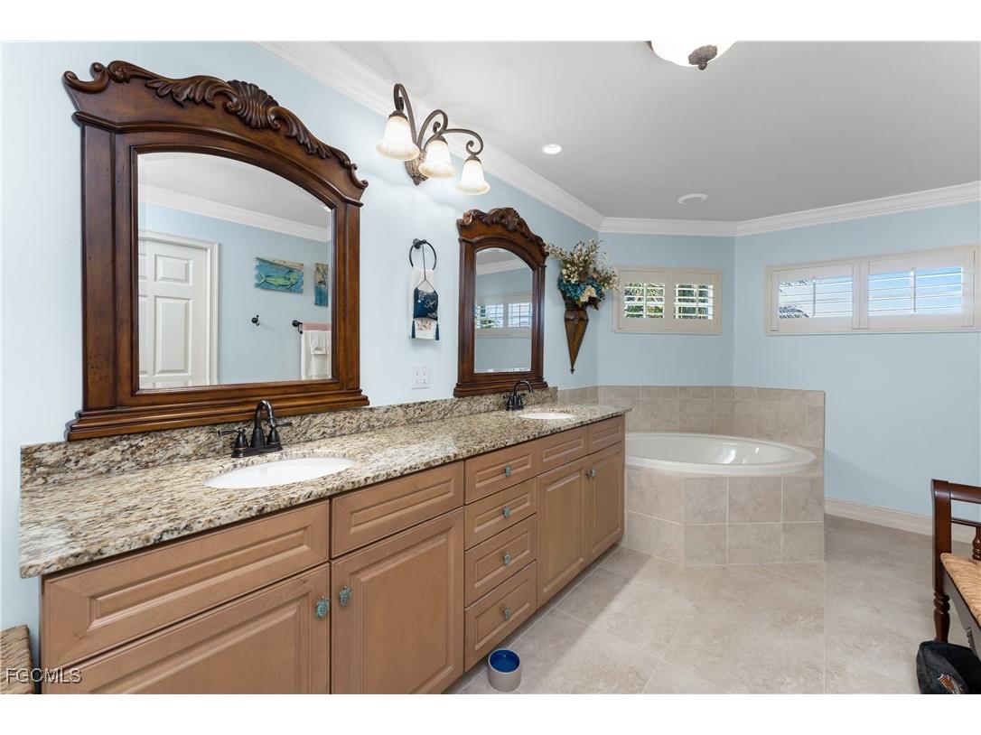 4128 NW 36th Lane Cape Coral FL 33993 2025002942 image19