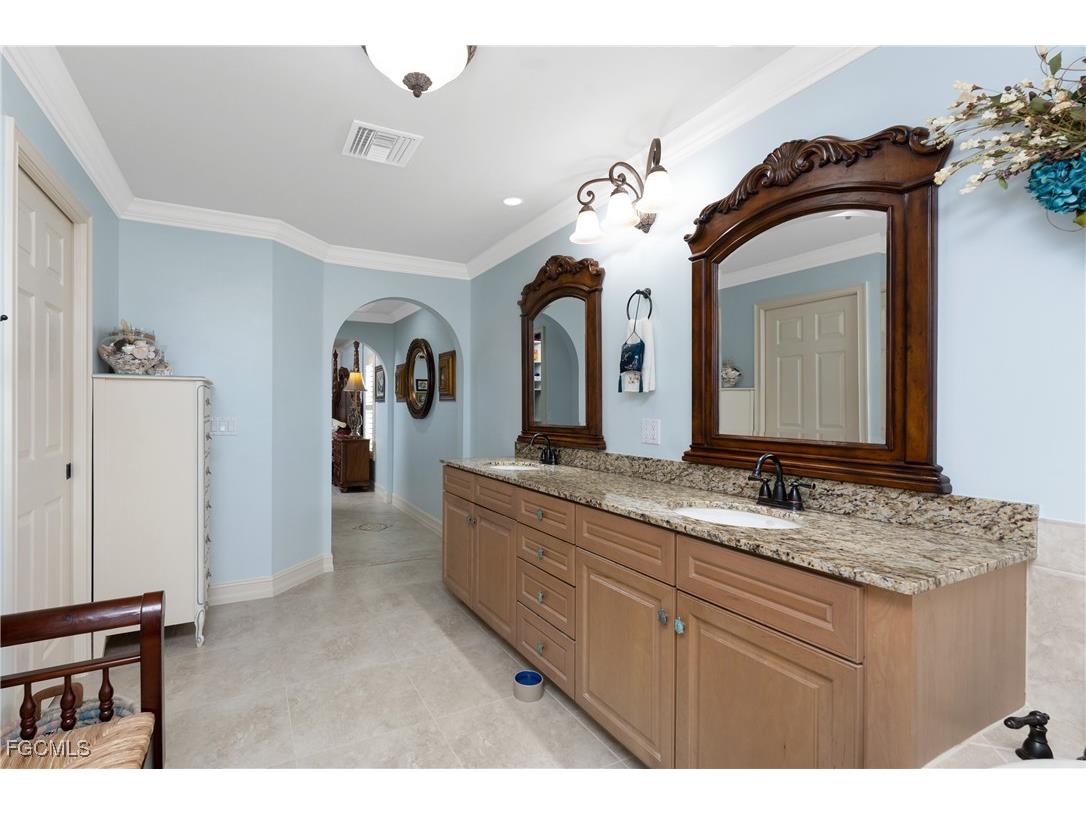 4128 NW 36th Lane Cape Coral FL 33993 2025002942 image22