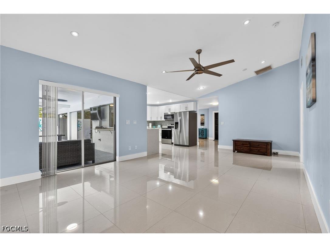 4129 Country Club Boulevard Cape Coral FL 33904 2026024066 image14